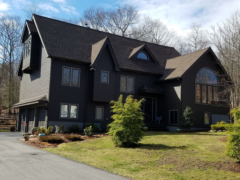 1st image of 14 Knob Hill Cir