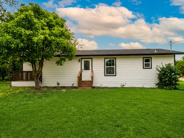 209 N Burke St, Beeville, TX 78102