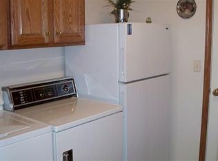 517 Trowbridge Ct, Sheboygan Falls, WI 53085