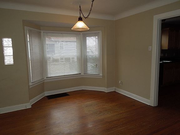 3rd image of 2653 Melvin Ave