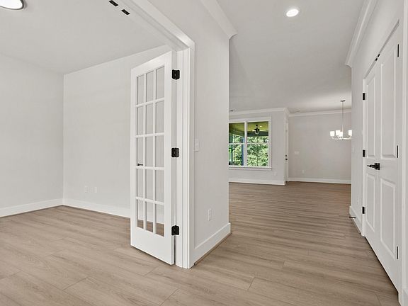 4th image of 104 Adrian Way