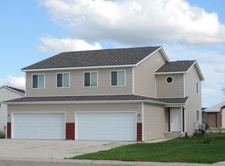816 Nighthawk Dr, Stanley, ND 58784