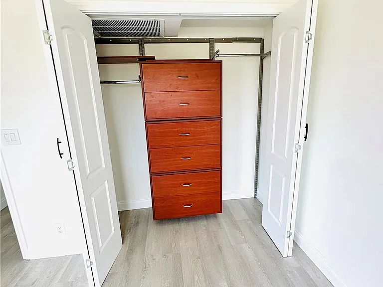 423 S Rexford Dr — Photo 14