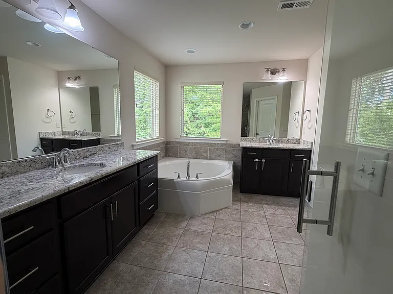 220 Concordia Woods Dr — Photo 12