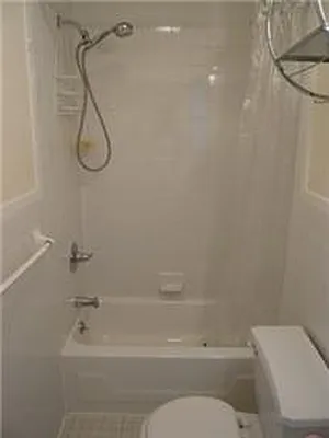 Rented by Veracity NYC LLC | media 19