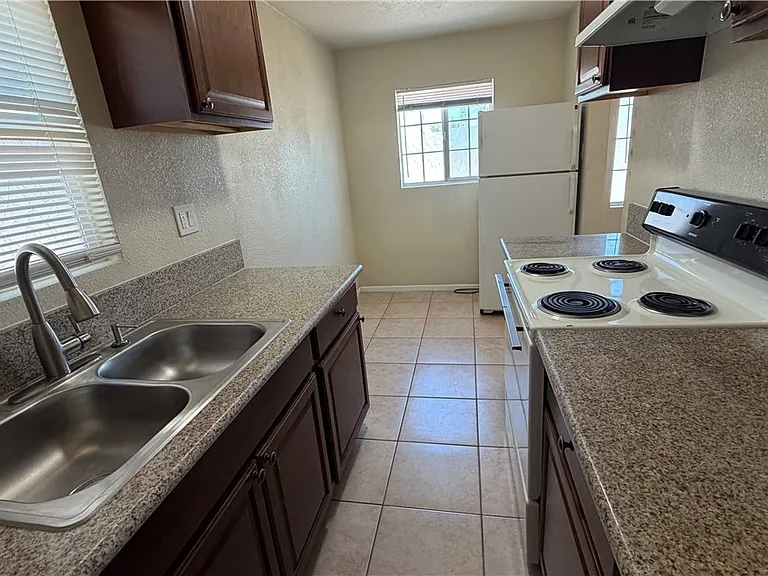 1401 S Casino Center Blvd #E — Photo 3