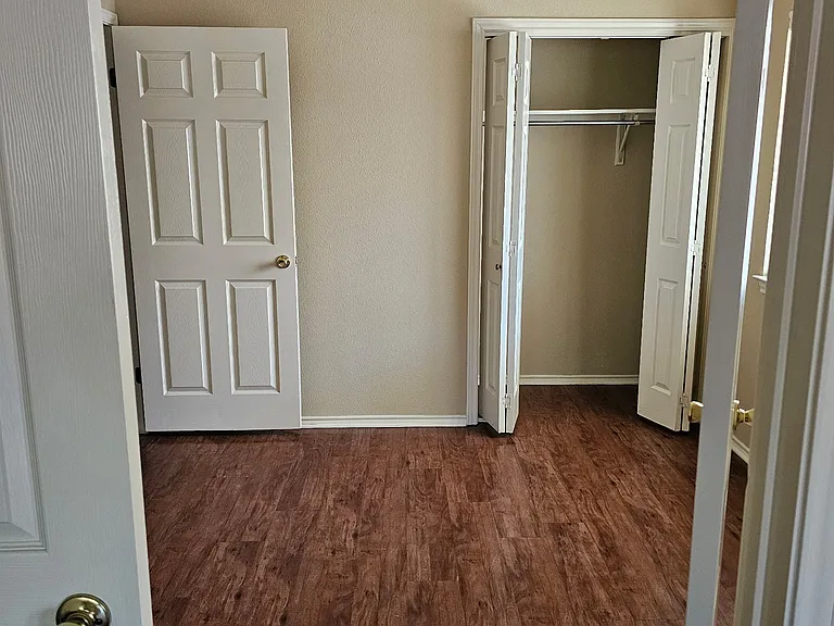 882 Garden Cir — Photo 12