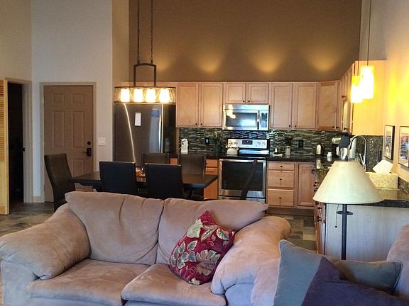 3rd image of 140 Wildernest Ct