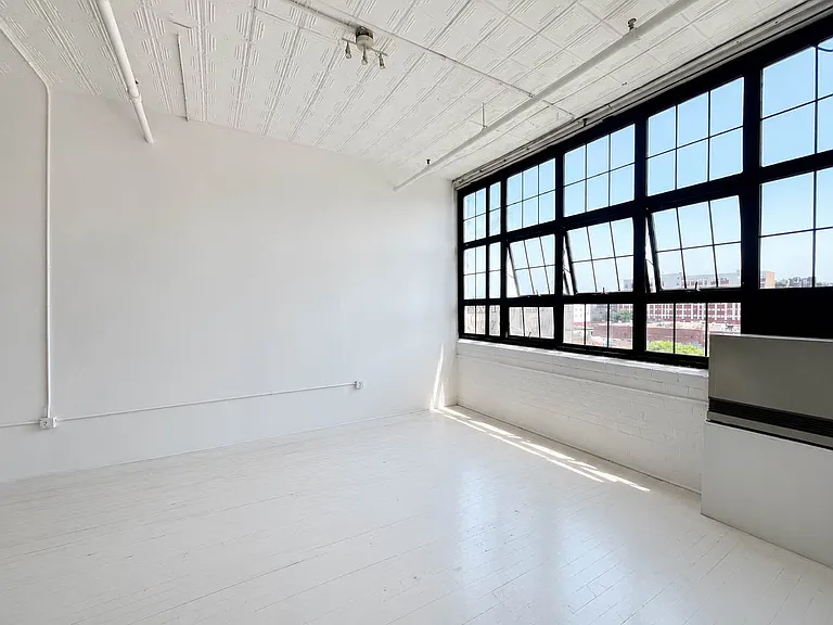 248 McKibbin St #4R — Photo 7