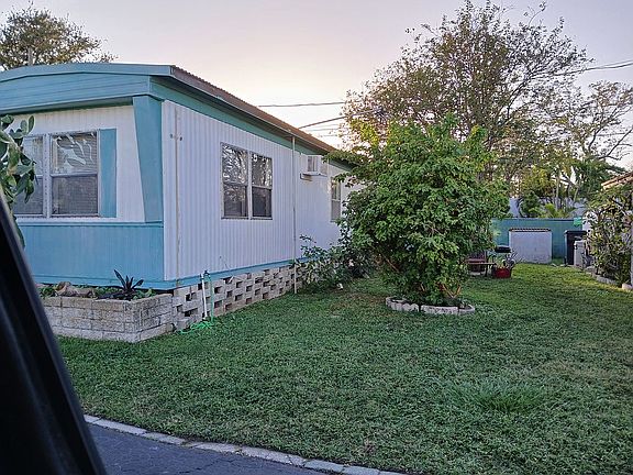 4th image of 4097 46th Ave N Lot 104