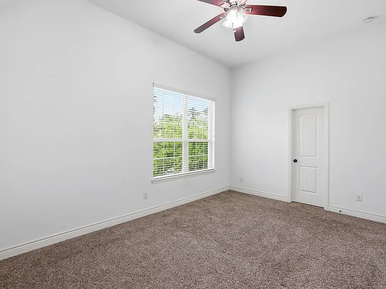 135 Deerfield Meadow Dr — Photo 33