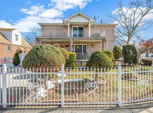 5847 196th Pl, Fresh Meadows, NY 11365