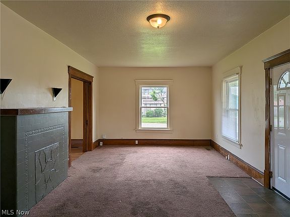 5th image of 1132 Dueber Ave SW