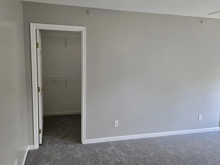 2933 Stratford Way — Photo 17
