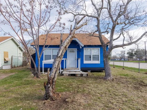 2452 2nd Street, Ingleside, TX 78362