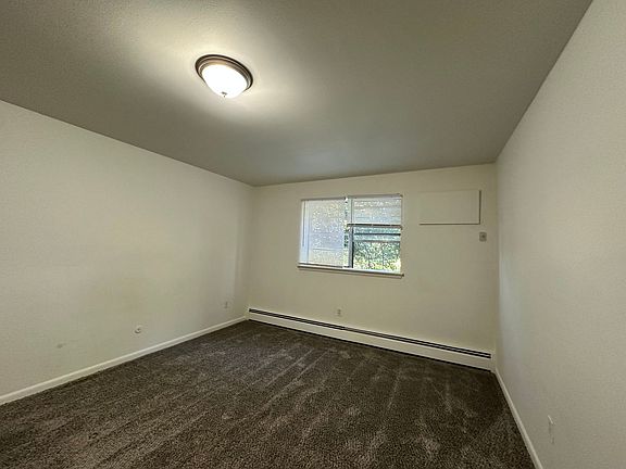 5th image of 301 E Brown St APT B6