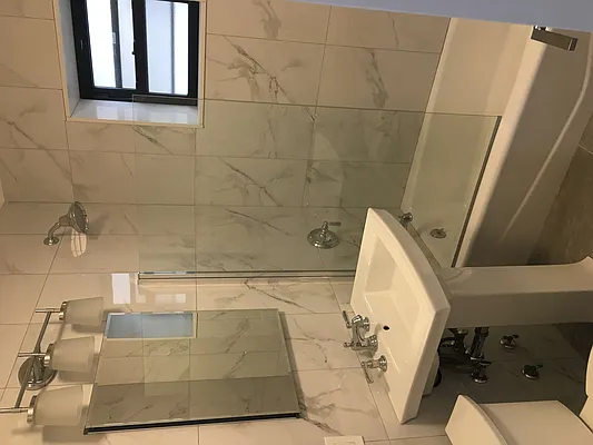 Rented by Voro New York | media 31