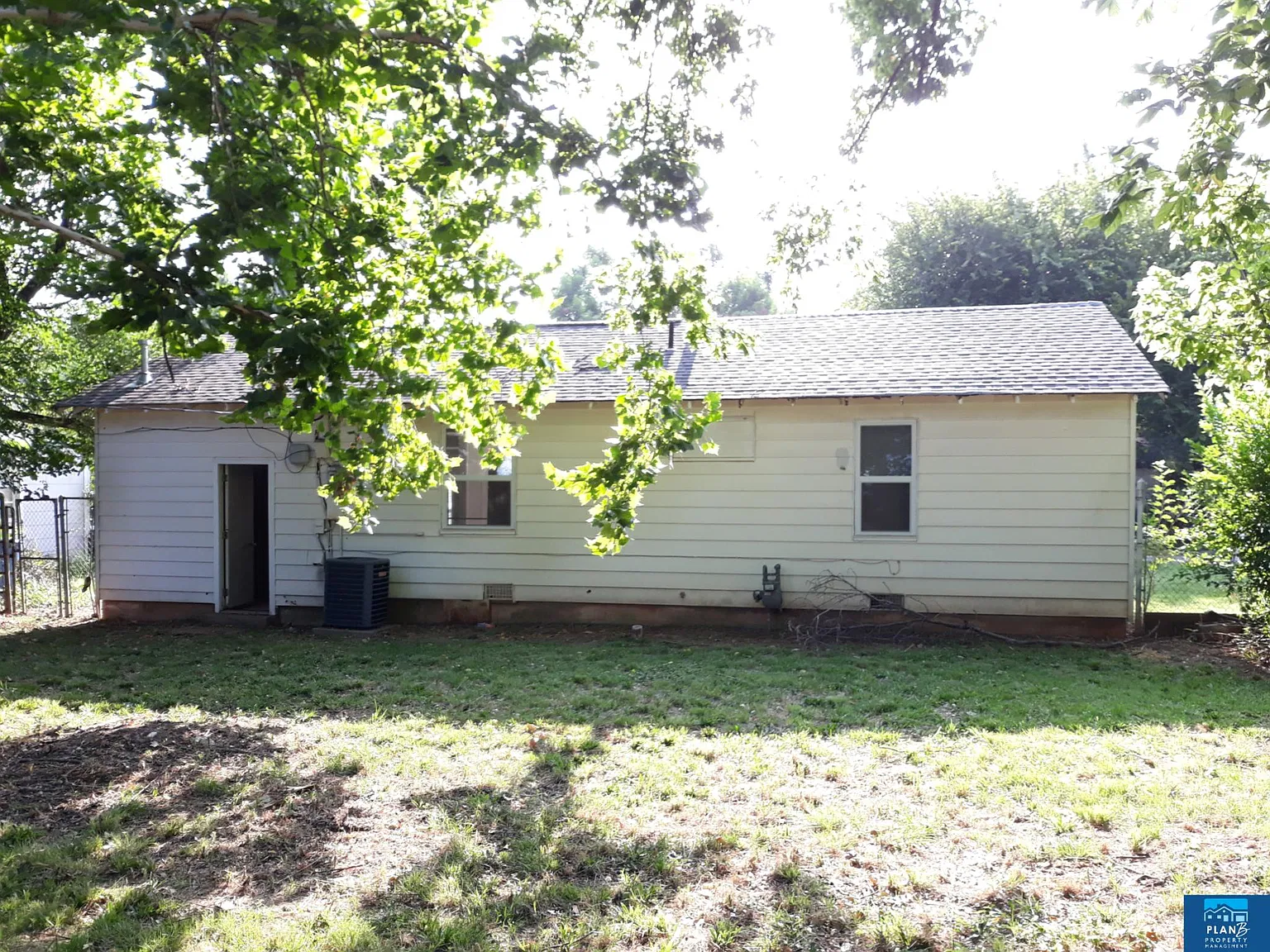 2 bed, 932 sqft, $990 — Photo 3
