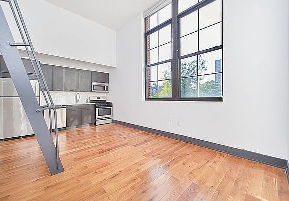 2nd image of 340 E 117th St #5M