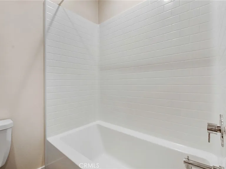 181 Novel — Photo 20