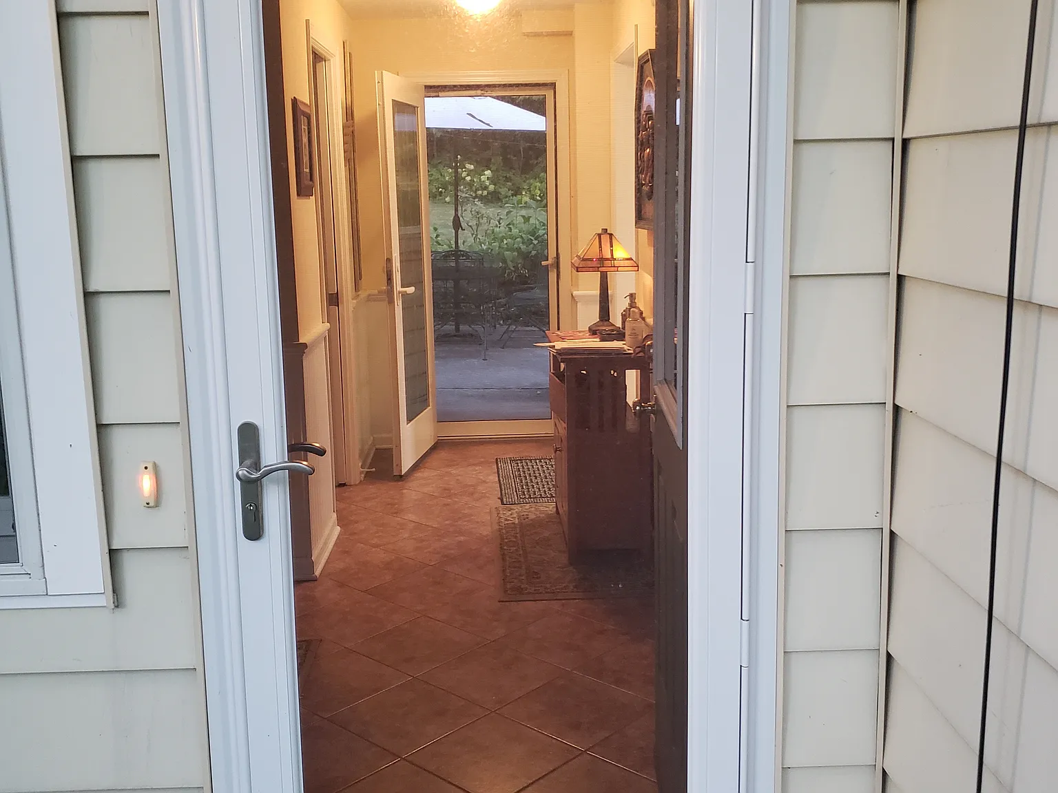3 bed, 2.5 bath, 2362 sqft, $3,750 — Photo 2