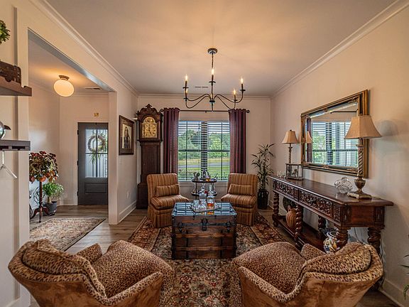 4th image of 143 Hill Creek Ln