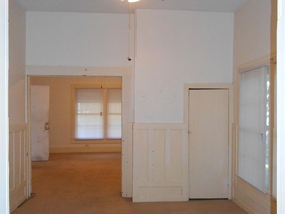 2nd image of 301 N 4th St