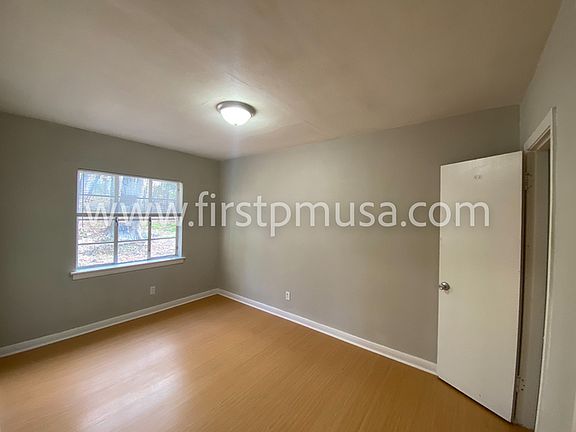 4th image of 3407 Wilcox Blvd
