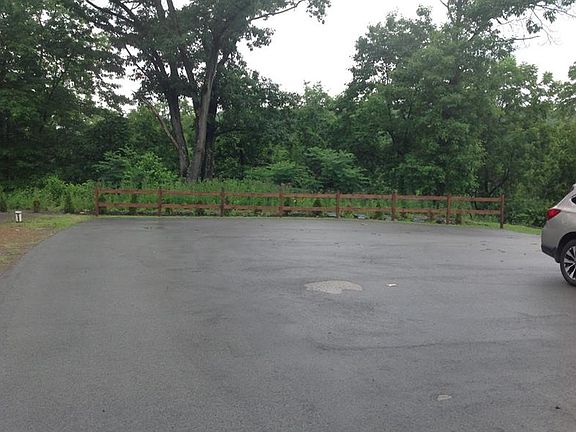 2nd image of 120 Lena Ln
