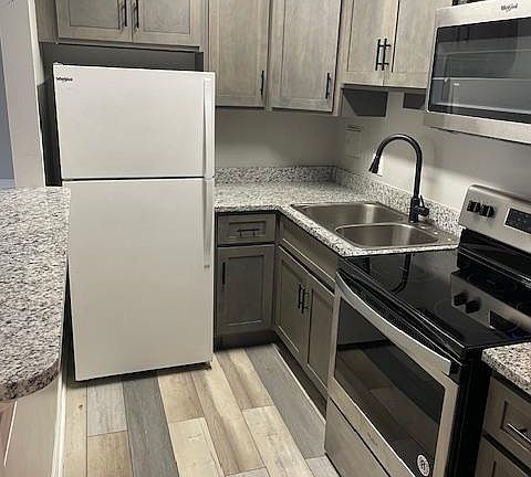 3rd image of 510 14th St APT 204