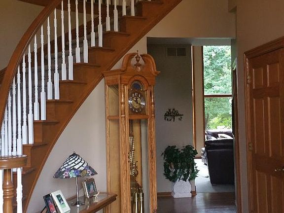 5th image of 824 Hemlock Dr
