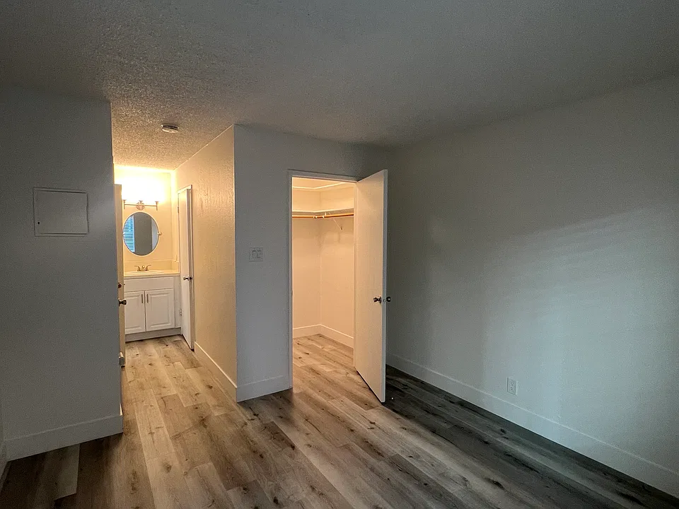 Capitol Lanai