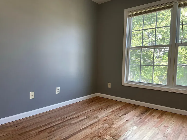 765 Hart St — Photo 23