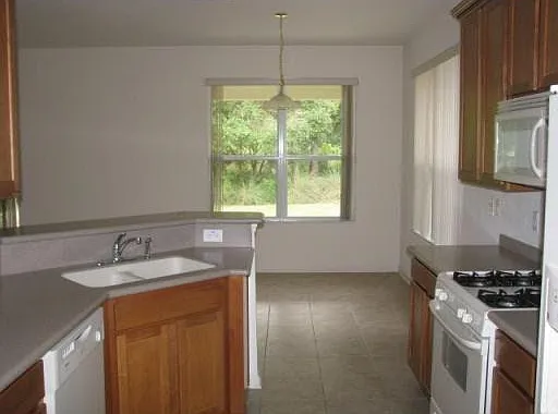 465 Victoria Hills Dr — Photo 12