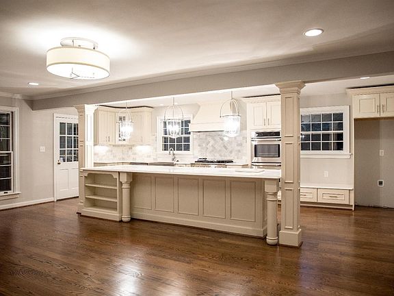 4th image of 3607 Manton Dr