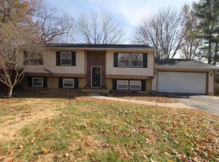 130 Longstreet Ct, Bethalto, IL