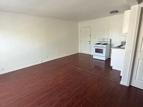 4th image of 1828 W Sumac Ln APT 4