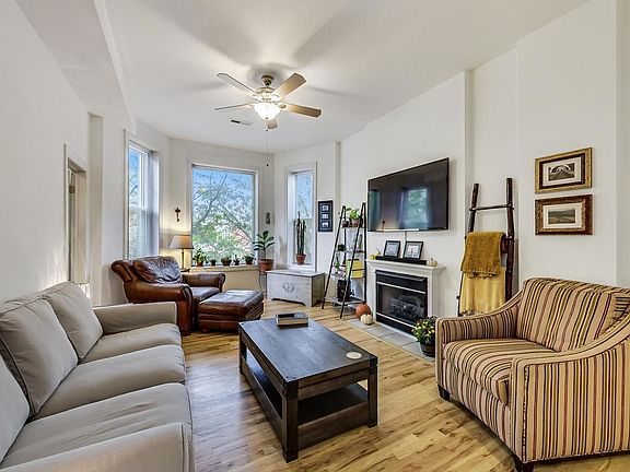 2nd image of 1451 N Maplewood Ave APT 2F