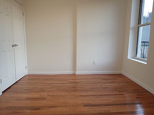 2nd image of 219 5th Ave APT 3L
