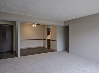 12231 Anne St #7, Omaha, NE 68137