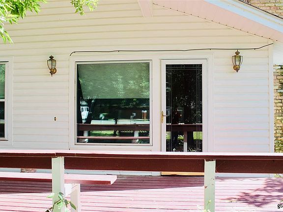 3rd image of 220 Grass Knoll Dr