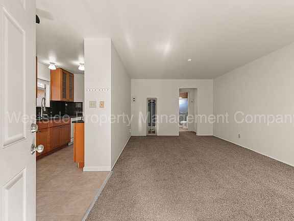 4th image of 243 Superior Dr APT D