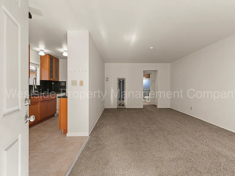 243 Superior Dr #D — Photo 4