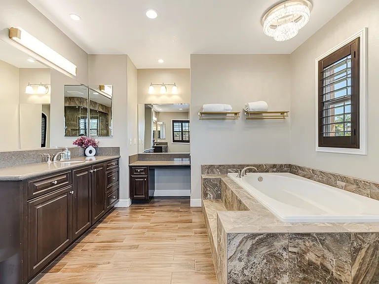 7305 Augusta Dr — Photo 36
