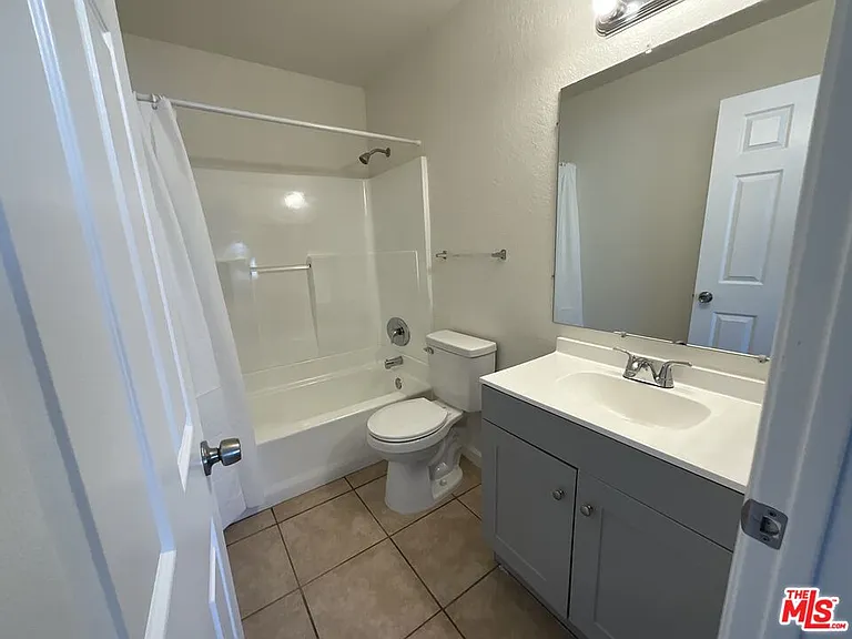 243 S Sutter St — Photo 10