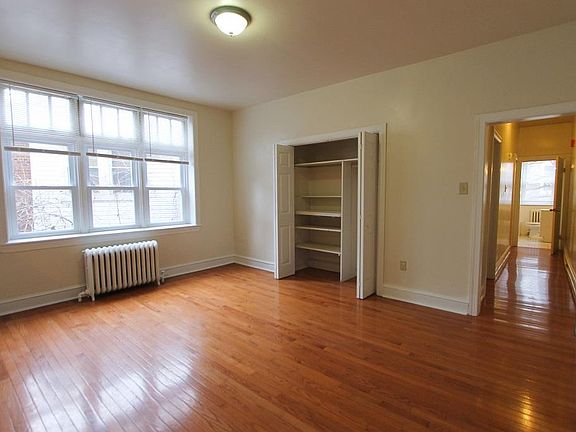 3rd image of 13 E Upsal St APT A2