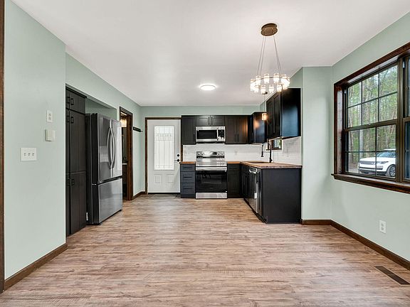 5th image of 715 Crane Way