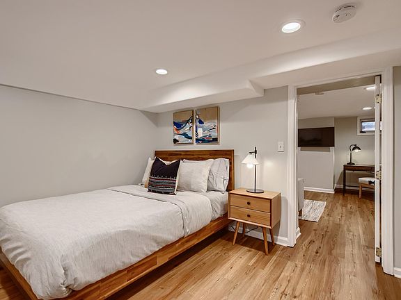 2nd image of 540 E 1st Ave #1