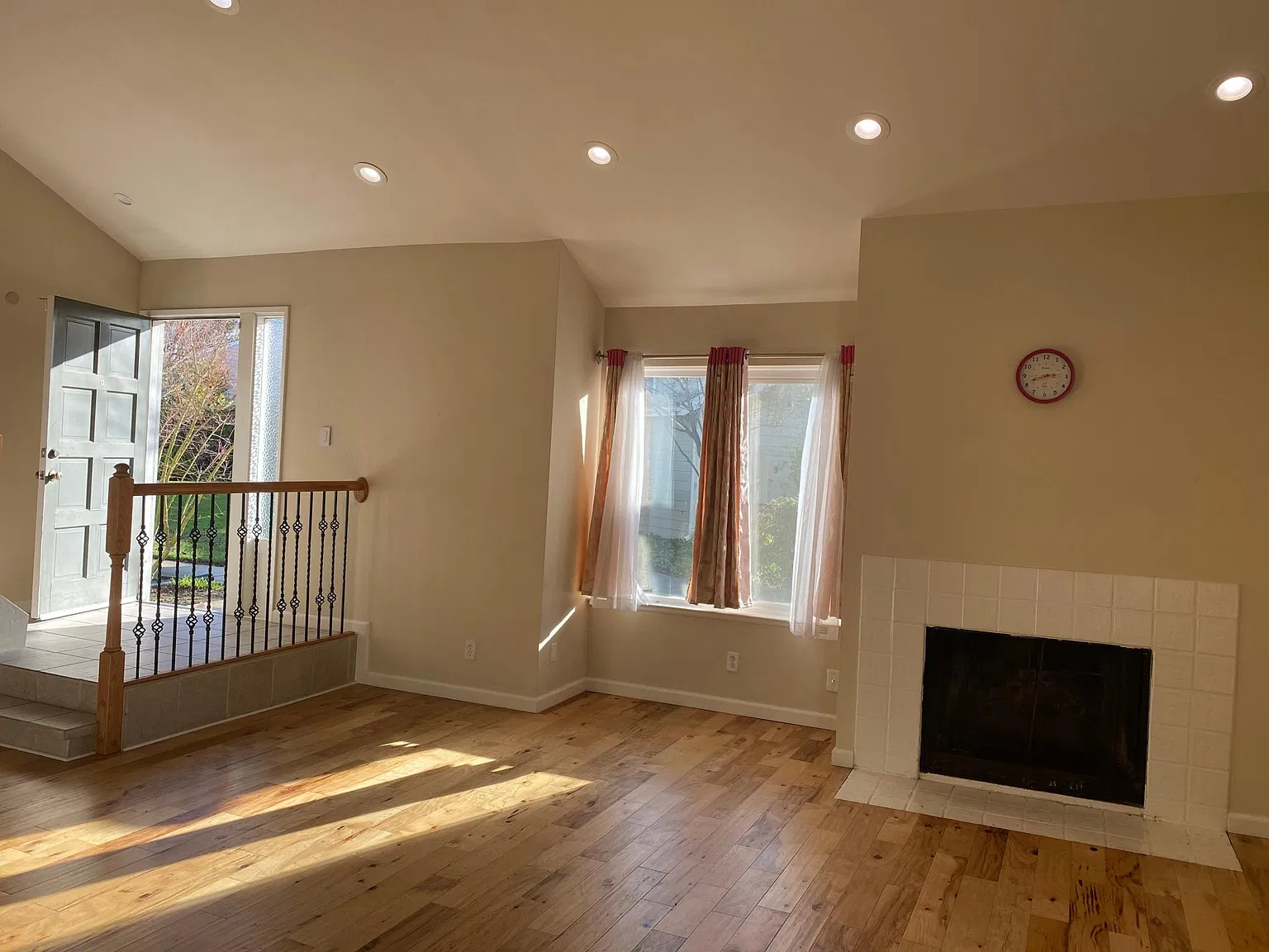 3 bed, 1460 sqft, $5,400 — Photo 2