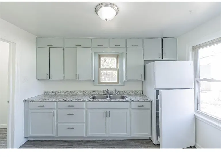 3836 NW Liberty St — Photo 9